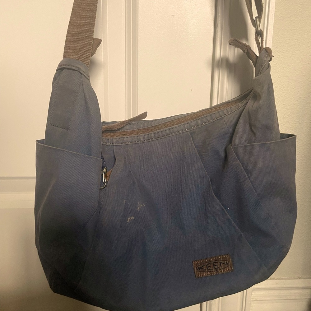 Keen hybrid crossbody purse